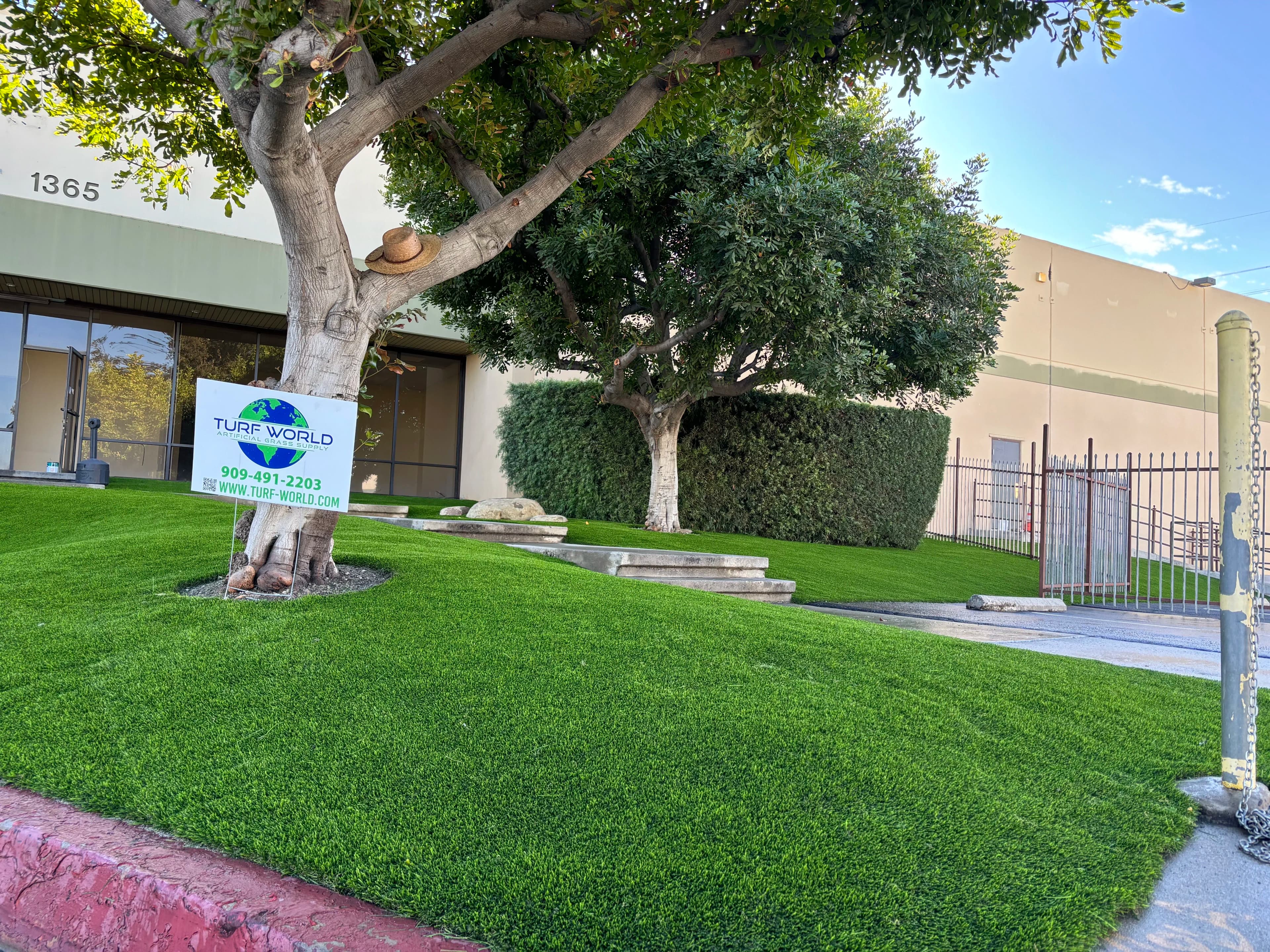 Commercial Courtyard
